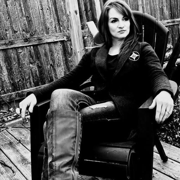 Meet your Posher, Mandy - Picture 1 of 1